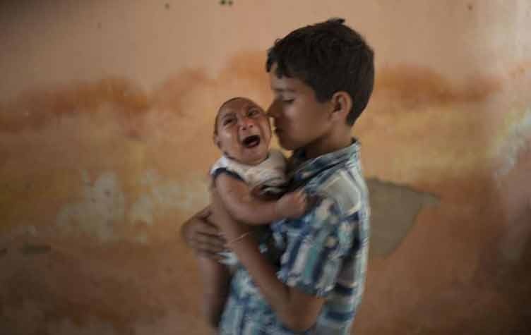 منظمة الصحة: فيروس زيكا لا ينتقل بالرضاعة