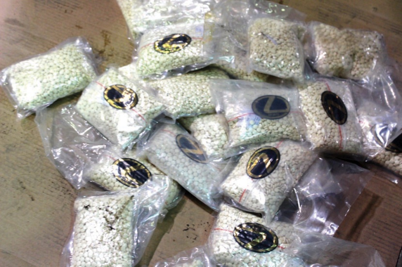 إحباط تهريب أكثر من 381 ألف حبة كبتاجون