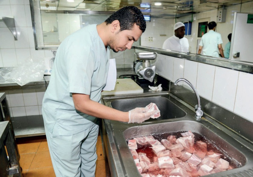 مصادرة 3 أطنان مواد غذائية فاسدة 
في العاصمة المقدسة