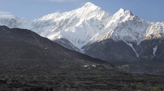 مقتل 23 شخصا في حادث سقوط طائرة فى نيبال