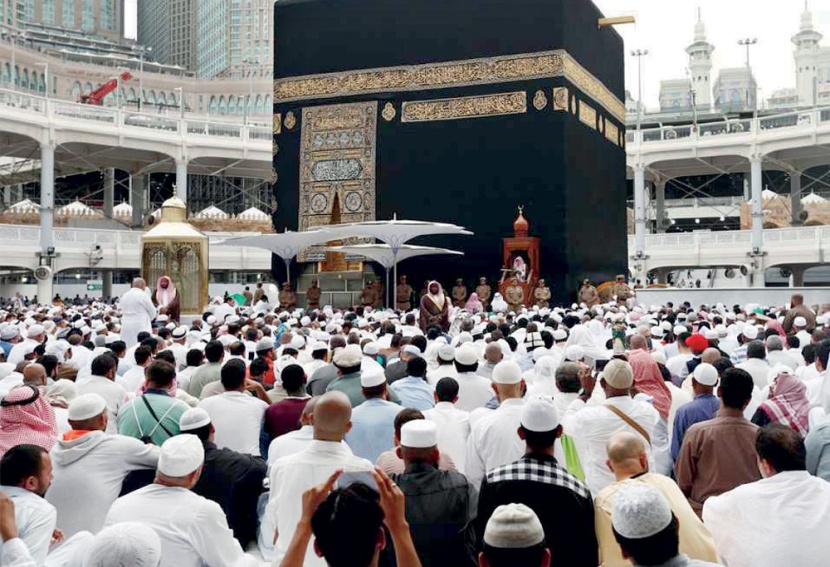 خطيب الحرم المكي: على حدود البلاد رجال كالسدود يحرسونها من طوفان الشر