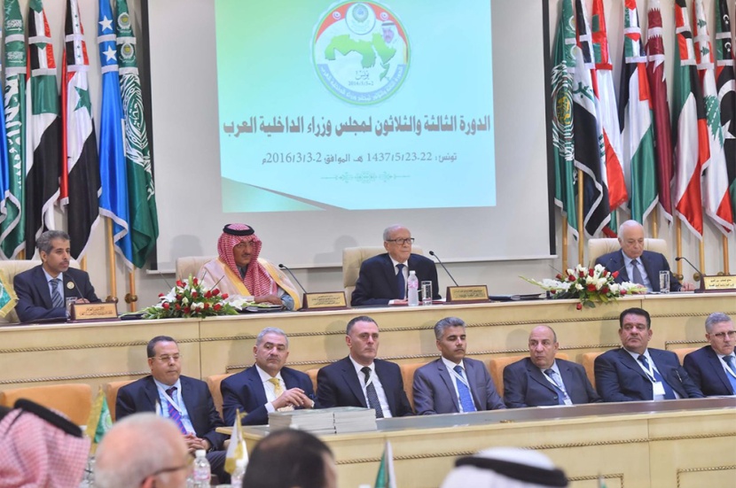 وزراء الداخلية العرب يصنفون حزب الله جماعة إرهابية