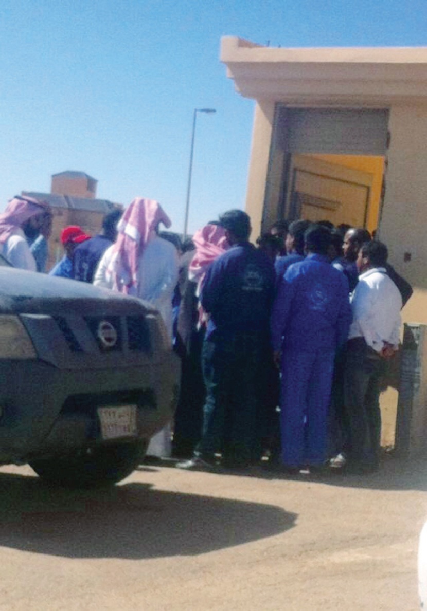 عمال مستشفى الأسياح يتوقفون عن العمل بسبب تأخر رواتبهم