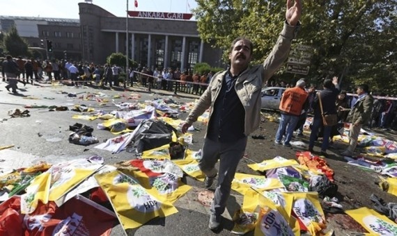 هجوم بسيارة ملغومة يقتل شرطيين ويصيب 35 بجنوب شرق تركيا