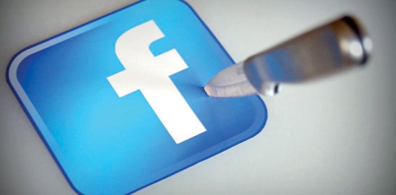 «فيسبوك»: أفضل طريقة للعثور على الإرهابيين هي العثور على أصدقائهم