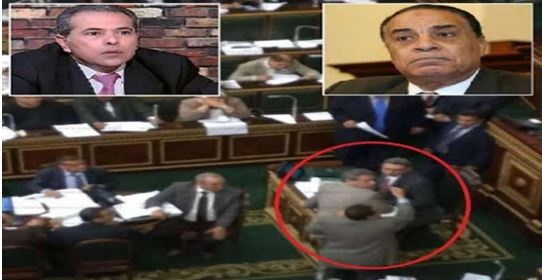 بعد ضربه عكاشة بالحذاء .. مجلس النواب المصري يحرم كمال أحمد من المشاركة في أعماله لمدة سنة