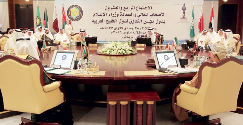 وزير الإعلام يدعو إلى تعرية وفضح مخططات «حزب الله» الإرهابي