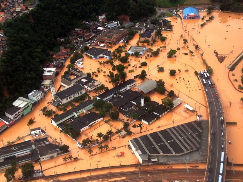 قصة مصورة: 19 قتيلا على الأقل إثر هطول أمطار غزيرة قرب ساوباولو