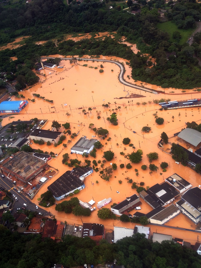 قصة مصورة: 19 قتيلا على الأقل إثر هطول أمطار غزيرة قرب ساوباولو