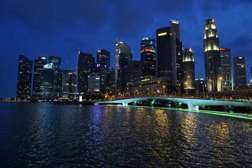 قصة مصورة : العالم يطفئ أنواره في يوم الأرض