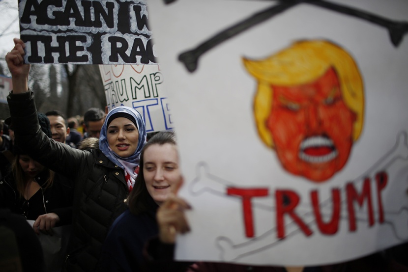 تظاهرات ضد ترامب في نيويورك واريزونا