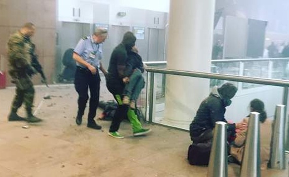 هجمات بروكسل: منفذو الاعتداءات في مطار بروكسل كانوا يحملون "القنابل داخل حقائب"