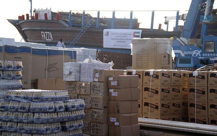 الإمارات ترسل 40 شاحنة محملة بالمواد الغذائية لتوزيعها على الشعب الصومالي