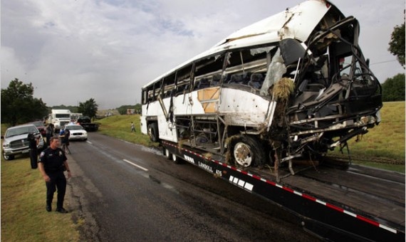 مصرع 12 برتغاليا جراء حادث تحطم حافلة في فرنسا