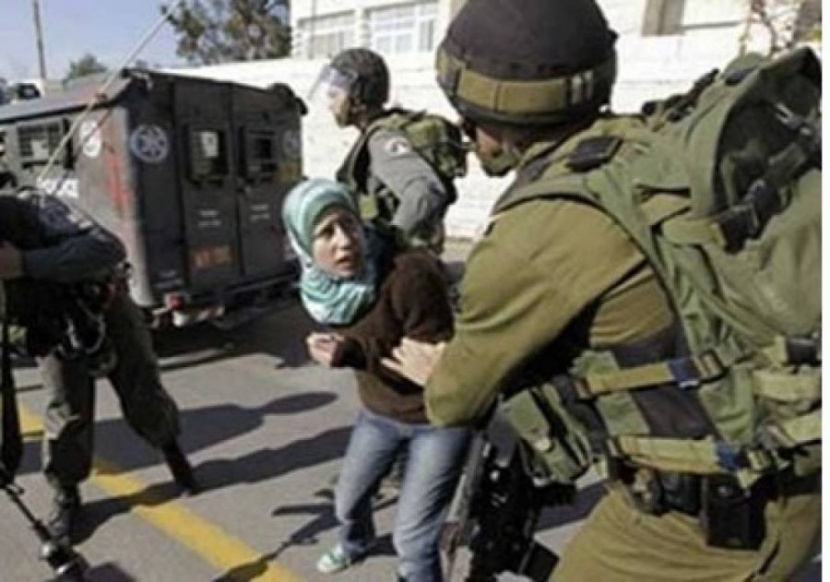 قوات الاحتلال تعتقل فتاة في الخليل بدعوى محاولة الطعن