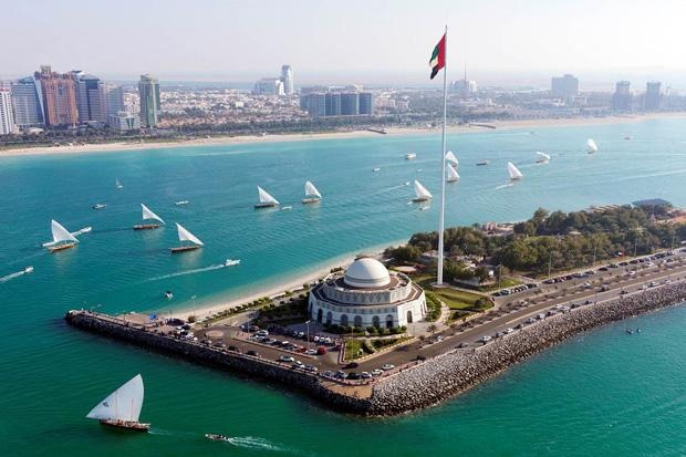 الإمارات: المؤبد لـ 11 متهما في قضية "شباب المنارة" والبراءة لسبعة أشخاص