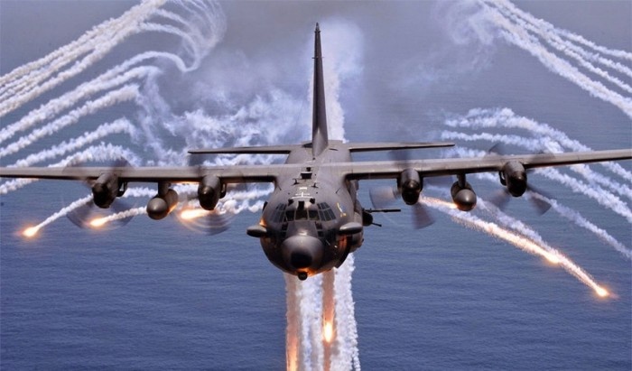 قوات التحالف تنفذ 14 ضربة ضد "داعش" الإرهابي في العراق وسوريا