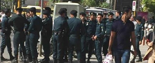 مهرب مخدرات في إيران يقتل ثلاثة رجال شرطة أثناء توقيفه