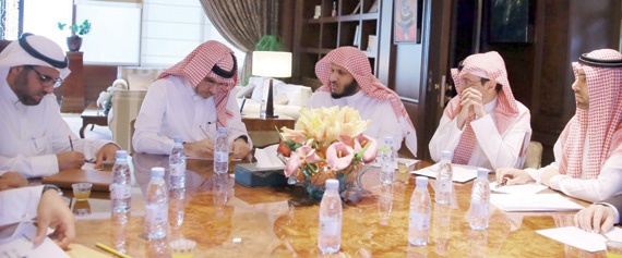 وزير التعليم يطلع على خيارات التشغيل لشركة تطوير النقل