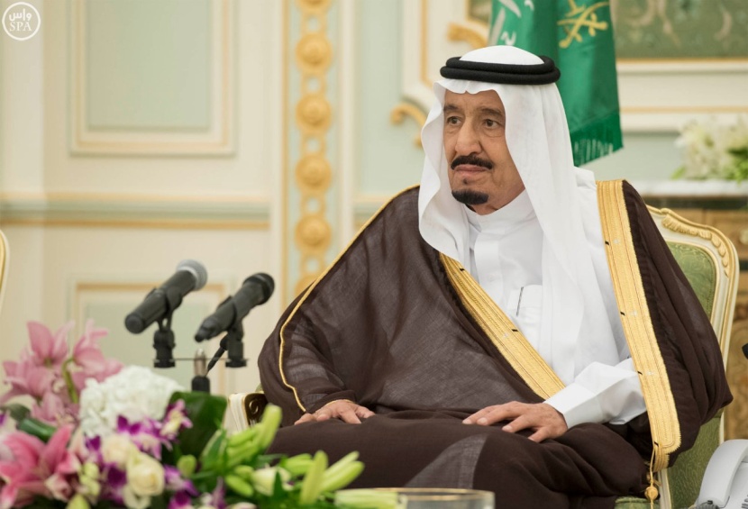 الملك: السكن والحياة الكريمة للمواطن محل اهتمامي الشخصي