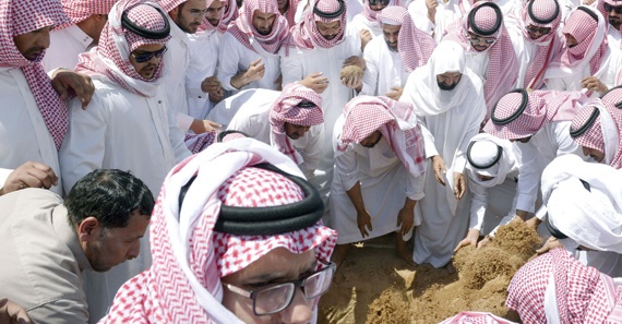 جموع غفيرة من الأهالي تشيع جثمان الشهيد العقيد الحمادي