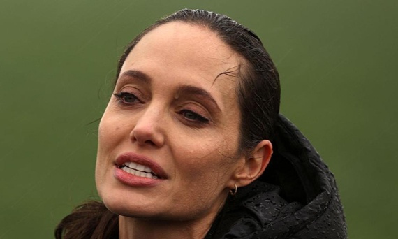 تقارير : انجلينا جولي تعاني من مشكلات صحية