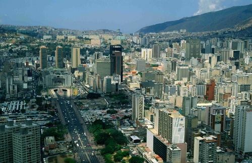 فنزويلا تقلص أيام العمل  أربعة أيام  لتوفير الطاقة