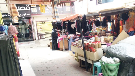 سوق «برزان» .. عراقة تاريخية 
وبسطات عشوائية