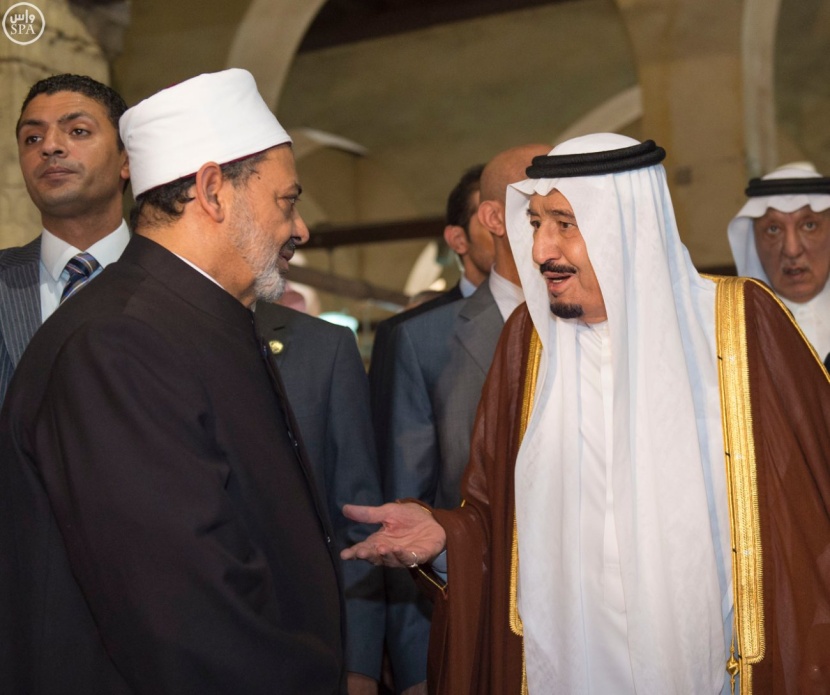 خادم الحرمين الشريفين يزور جامع الأزهر ويضع حجر الأساس لمدينة البعوث الإسلامية