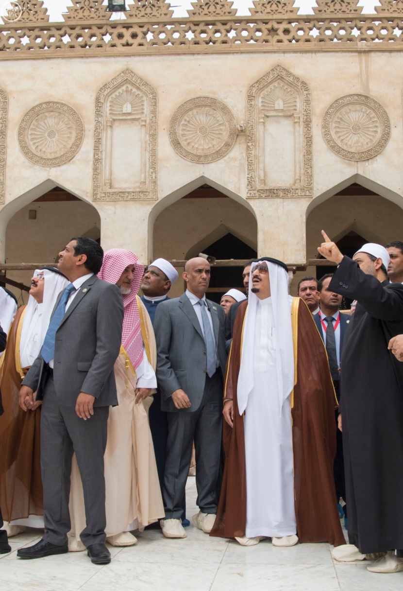 خادم الحرمين الشريفين يزور جامع الأزهر ويضع حجر الأساس لمدينة البعوث الإسلامية
