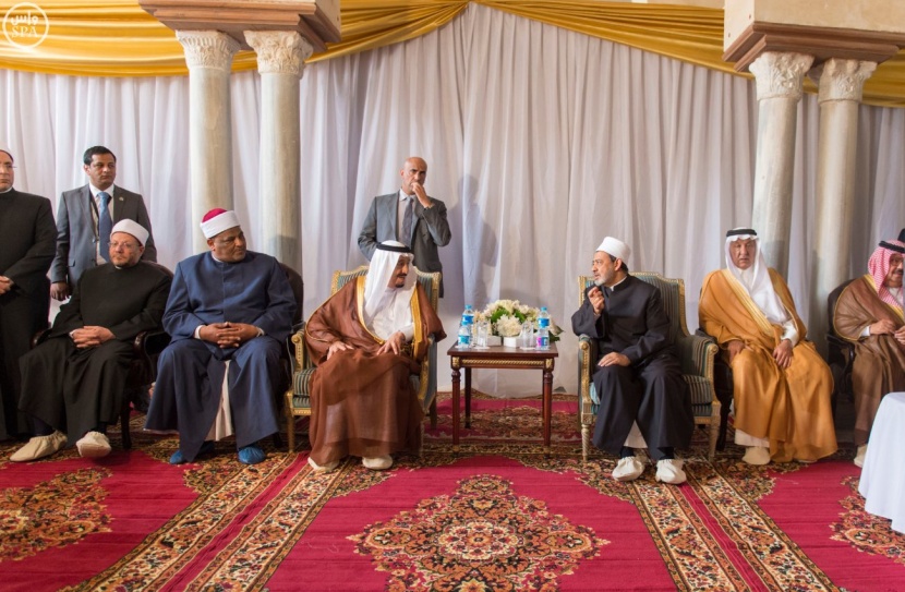 خادم الحرمين الشريفين يزور جامع الأزهر ويضع حجر الأساس لمدينة البعوث الإسلامية