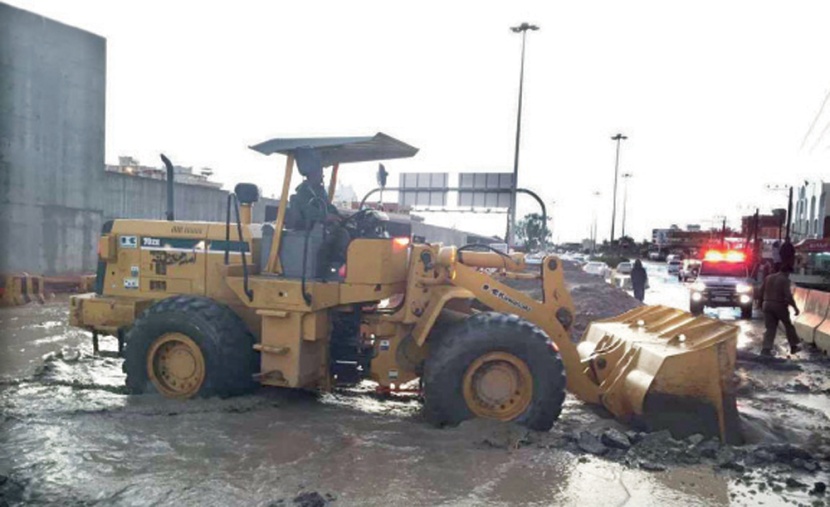 «أمطار الباحة»: إنقاذ 40 محتجزا وتضرر منازل وطرق