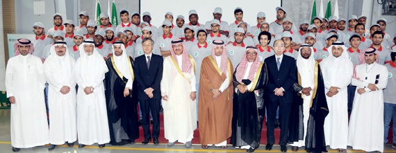 الدفع بـ 148 شابا إلى سوق العمل في قطاع الإلكترونيات