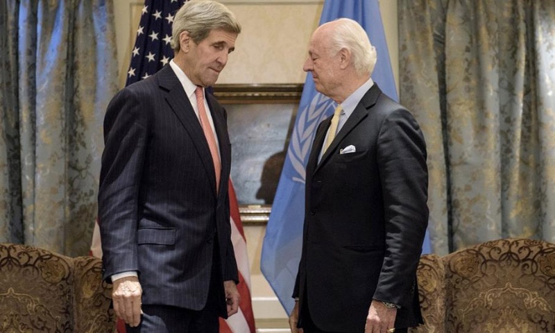 كيري يبحث هاتفيا مع دي ميستورا استئناف المفاوضات بجنيف حول الأزمة السورية
