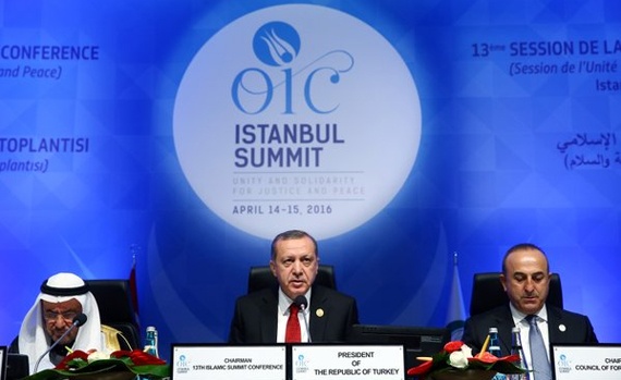 خادم الحرمين الشريفين يصل إلى الرياض قادماً من تركيا