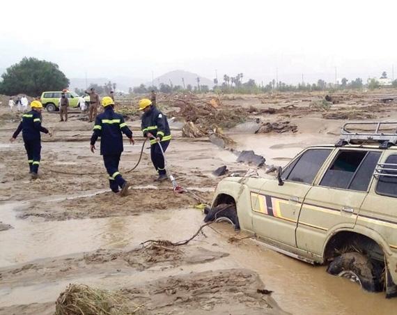 «الدفاع المدني»: 18 وفاة و26 ألف بلاغ بسبب «الأمطار» خلال أسبوعين