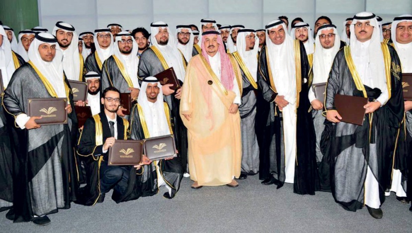 أمير الرياض: خادم الحرمين يخطط بنظرة ثاقبة وحنكة عالية