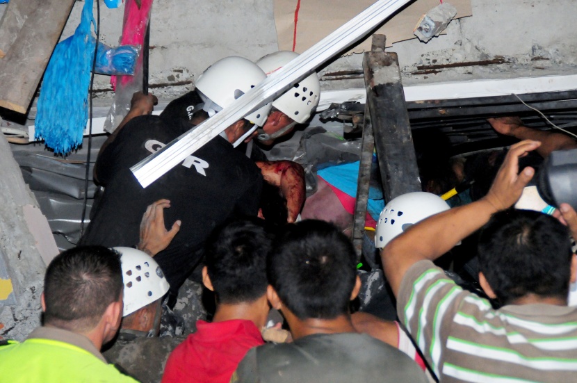 إرتفاع حصيلة قتلى زلزال الإكوادور إلى 233 شخصا