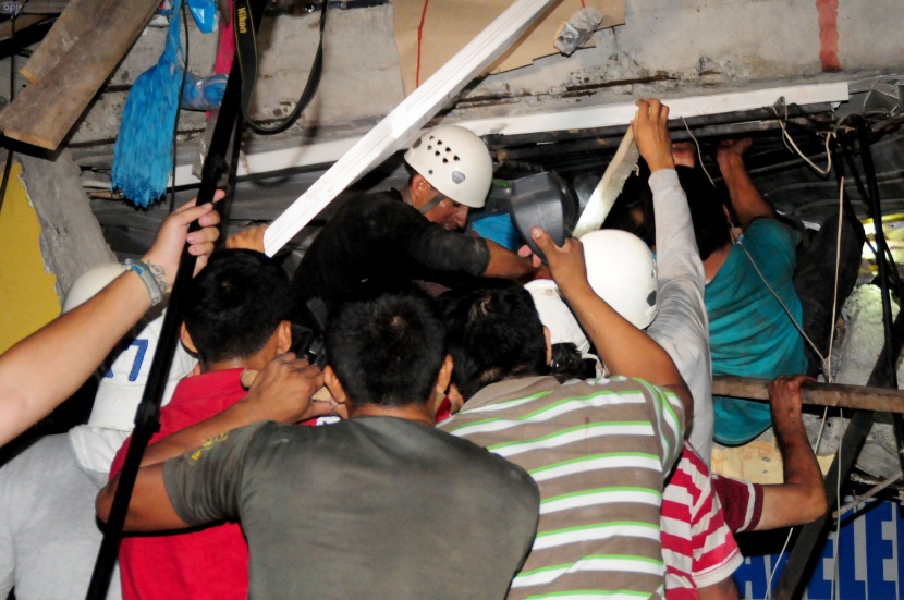 إرتفاع حصيلة قتلى زلزال الإكوادور إلى 233 شخصا