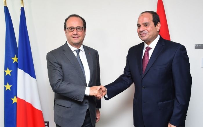 الرئيس الفرنسي يصل الى القاهرة في زيارة تستمر يومين