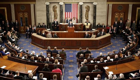 اعتقال مئات المتظاهرين خارج مبنى الكونجرس الأمريكي