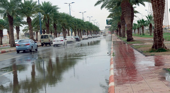 استمرار فرص هطول الأمطار على بعض مناطق السعودية