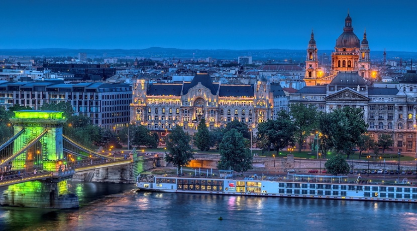 بدء عملية الاقتراع بالانتخابات الرئاسية في النمسا