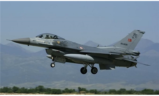 الطيران التركي يدمر أهدافا لحزب العمال الكردستاني في شمال العراق