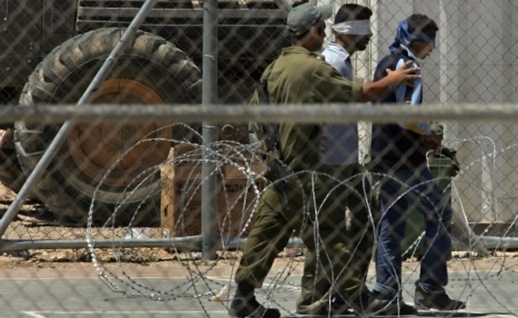 6 أسرى فلسطينيين يضربون عن الطعام في سجون إسرائيل