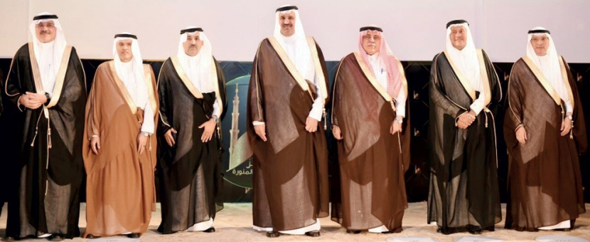 أمير المدينة المنورة يوجه باعتماد محور جديد لجائزة الأداء الحكومي المتميز