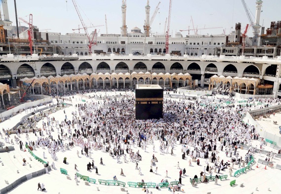 77 مهندسا سعوديا يفككون أكثر من 10 آلاف قطعة من «المطاف المؤقت»