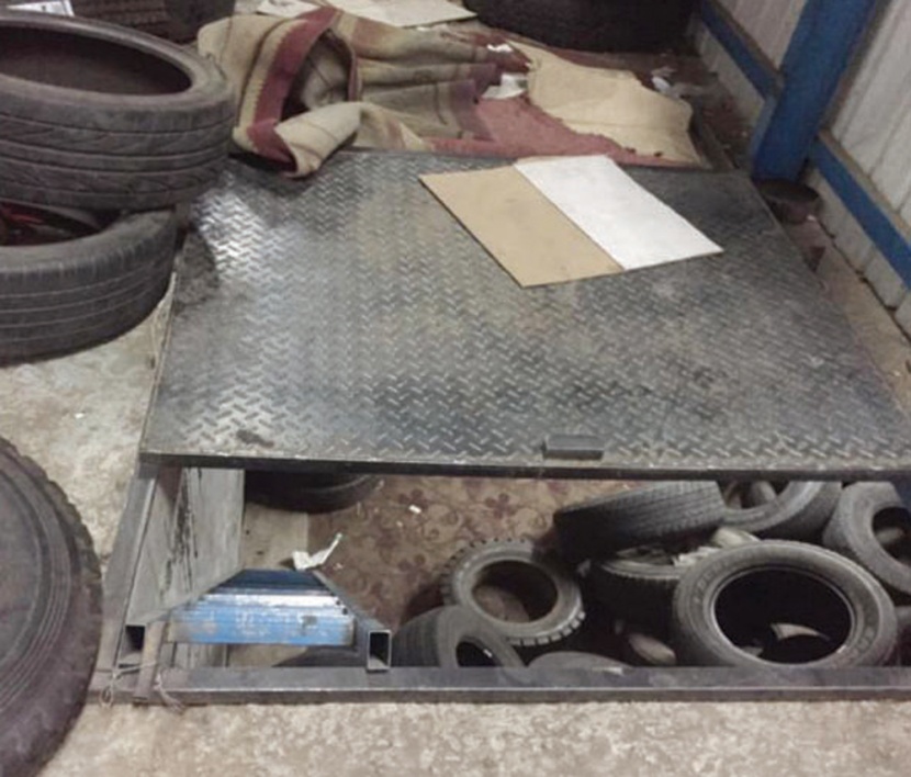 حائل: ضبط 280 إطارا منتهية الصلاحية مخبأة في «قبو» محل تجاري