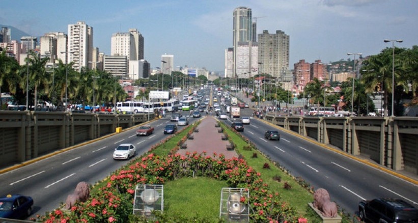 مسؤولان أمريكيان: تزايد قلق واشنطن بشأن احتمال حدوث انهيار في فنزويلا