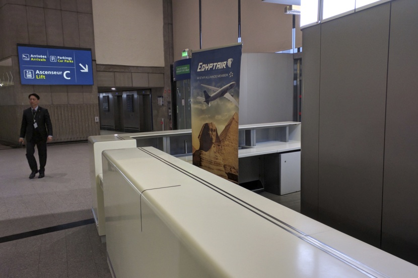 وزارة الطيران المدني المصرية: اليونان عثرت على حطام الطائرة المفقودة